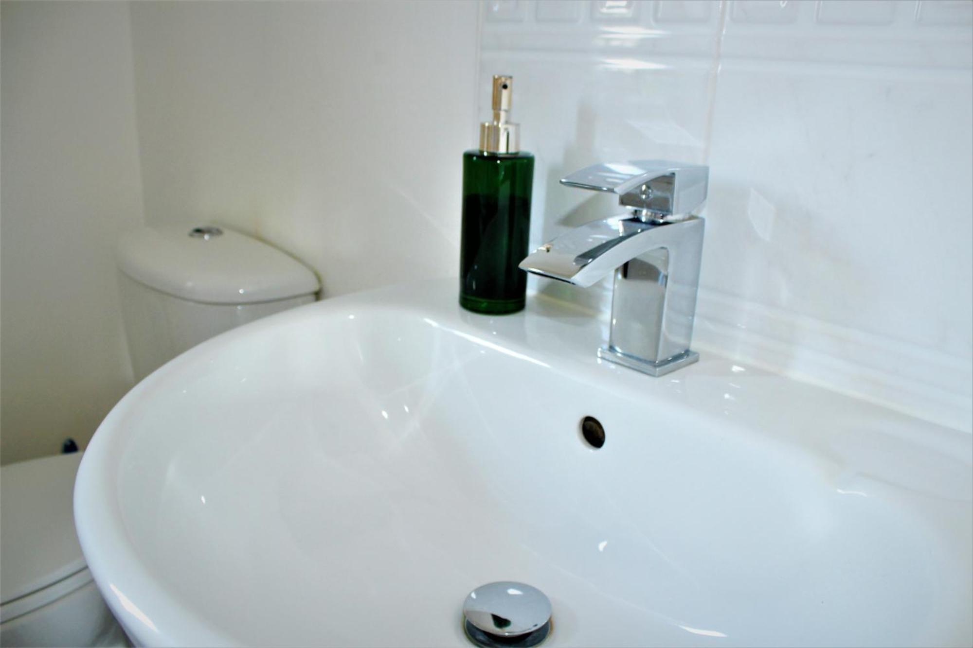 Empire Serviced Apartments Хинкли Екстериор снимка